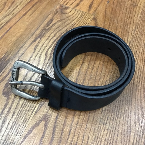 Esprit Accessories - Esprit Belt 90’s black leather w/ silver hardware Esprit Accessories - Esprit Belt 90’s black leather w/ silver hardware